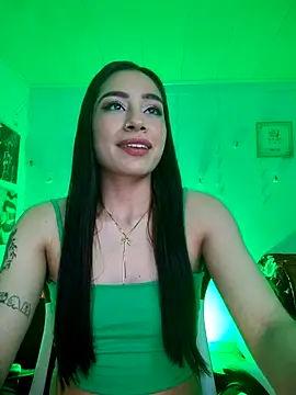 Snapshot of Marce0 chatting on 04-03-26, 08:18 Marce0 online show from 04-03-26, 08:18