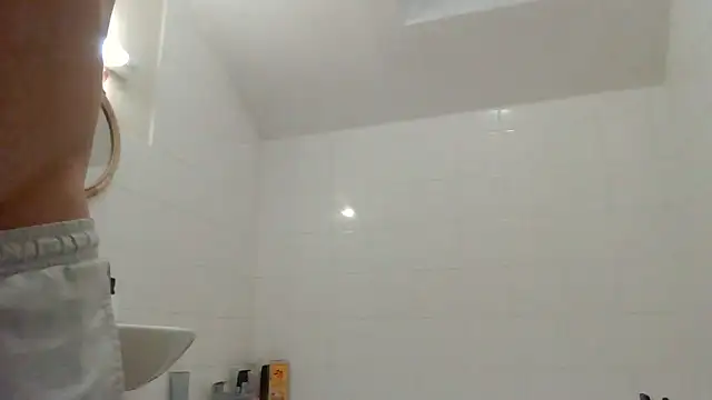 Snapshot of Zer_oki chatting on 03-15-25, 05:59 Zer oki online show from 03-15-25, 05:59