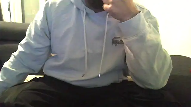 Snapshot of Zer_oki chatting on 11-13-25, 05:01 Zer oki online show from 11-13-25, 05:01