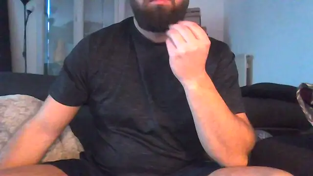 Snapshot of Zer_oki chatting on 11-17-25, 11:38 Zer oki online show from 11-17-25, 11:38