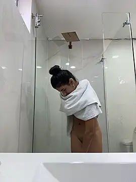 eva roseee online show from 03-20-26, 09:41