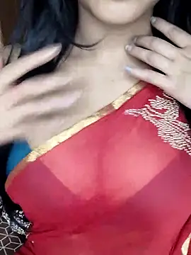 Snapshot of simi_love chatting on 02-13-25, 06:05 simi love online show from 02-13-25, 06:05