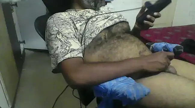 Snapshot of awesomeroc123 chatting on 03-14-25, 04:19 awesomeroc123 online show from 03-14-25, 04:19