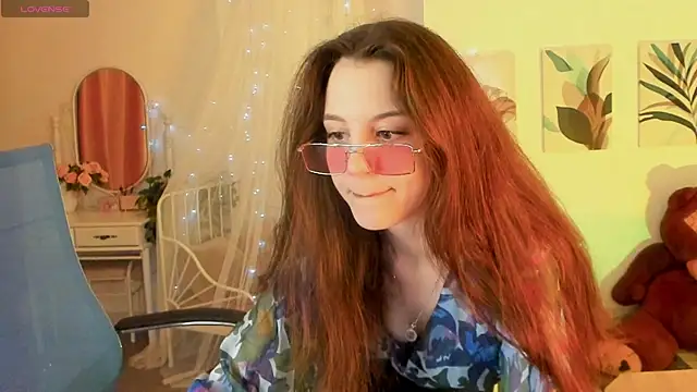 Snapshot of MilaStoyne chatting on 03-03-25, 06:04 MilaStoyne online show from 03-03-25, 06:04