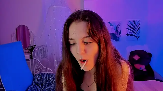 Snapshot of MilaStoyne chatting on 03-04-25, 12:33 MilaStoyne online show from 03-04-25, 12:33