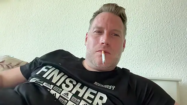 Snapshot of Christian87xxx chatting on 05-25-26, 09:59 Christian87xxx online show from 05-25-26, 09:59