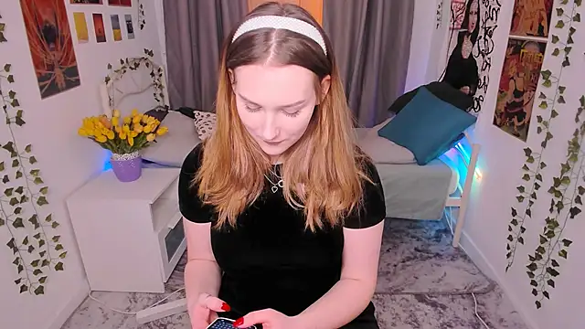 MaryWaddell online show from 03-16-25, 04:12