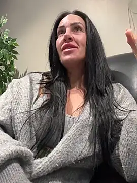 Snapshot of goddess-harper chatting on 01-06-26, 01:37 goddess-harper online show from 01-06-26, 01:37