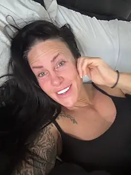 Snapshot of goddess-harper chatting on 02-09-26, 09:46 goddess-harper online show from 02-09-26, 09:46