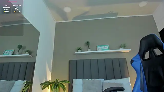 alessia leroy online show from 03-25-26, 08:04