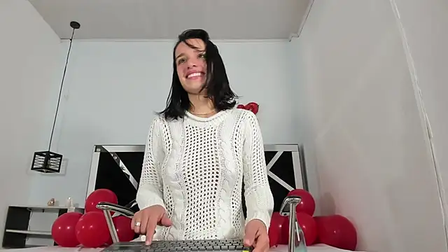 Annyrosee online show from 02-15-25, 07:50