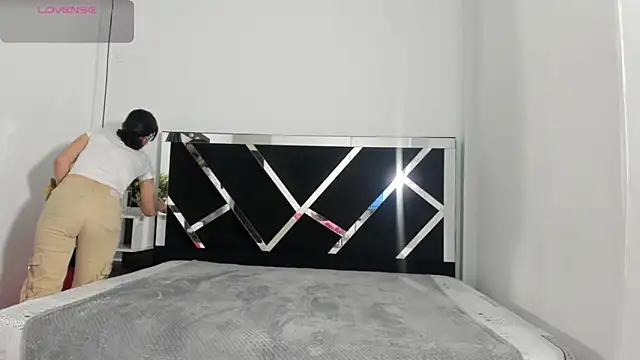 Annyrosee online show from 02-28-25, 08:28