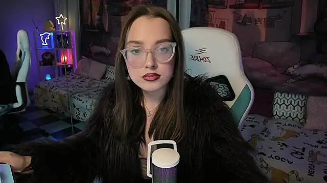 kaisajenner online show from 02-19-25, 04:44