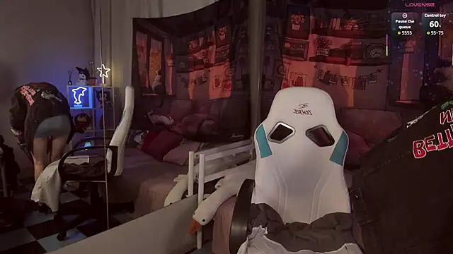 kaisajenner online show from 09-22-25, 07:16