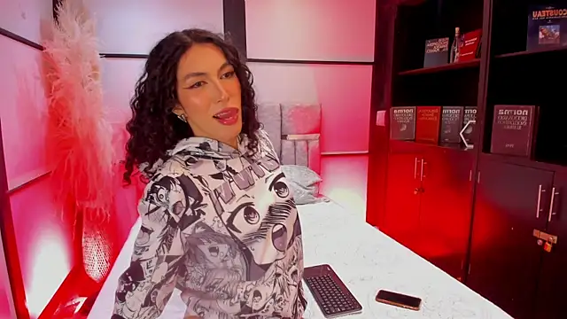 Snapshot of allicemackenzie chatting on 12-15-25, 04:39 allicemackenzie online show from 12-15-25, 04:39