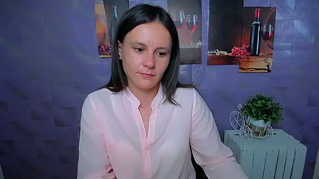 ValeriaHeart  online show from 09-11-25, 01:44