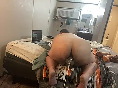 Snapshot of bigdaddy90337 chatting on 02-22-25, 12:16 bigdaddy90337 online show from 02-22-25, 12:16