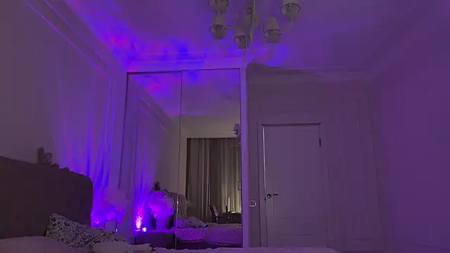 Snapshot of Kisskeyy chatting on 02-09-25, 11:15 Kisskeyy online show from 02-09-25, 11:15