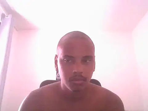 Snapshot of ONegodoce25 chatting on 05-13-26, 12:24 ONegodoce25 online show from 05-13-26, 12:24