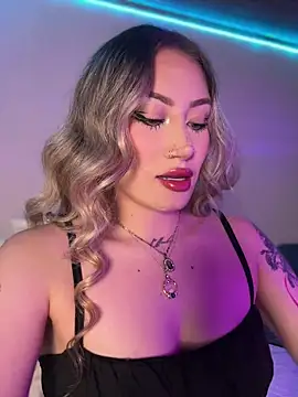 Lally Valencia   online show from 11-13-25, 07:18