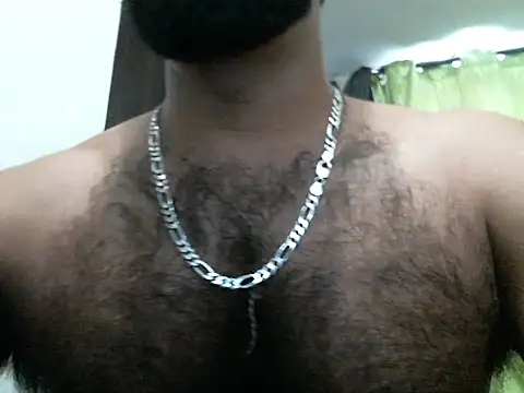 Snapshot of indianhairybull chatting on 09-22-25, 04:47 indianhairybull online show from 09-22-25, 04:47