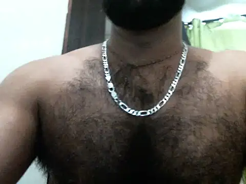 Snapshot of indianhairybull chatting on 09-28-25, 05:13 indianhairybull online show from 09-28-25, 05:13