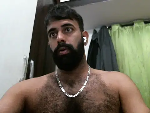 Snapshot of indianhairybull chatting on 10-30-25, 12:01 indianhairybull online show from 10-30-25, 12:01