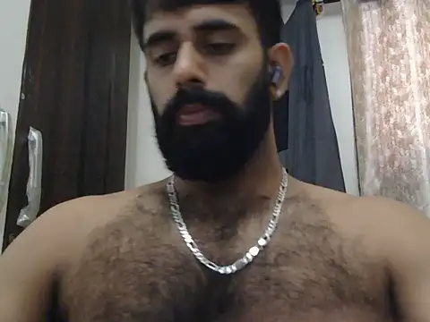 Snapshot of indianhairybull chatting on 06-11-26, 04:43 indianhairybull online show from 06-11-26, 04:43
