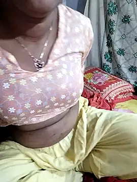 Snapshot of monekhan123 chatting on 02-05-25, 11:44 monekhan123 online show from 02-05-25, 11:44