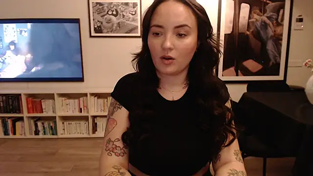 Snapshot of Orgasmille chatting on 02-18-25, 11:44 Orgasmille online show from 02-18-25, 11:44