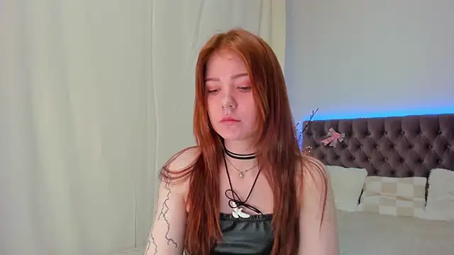 Snapshot of Ella_Mayers chatting on 03-14-25, 12:43 Ella Mayers online show from 03-14-25, 12:43