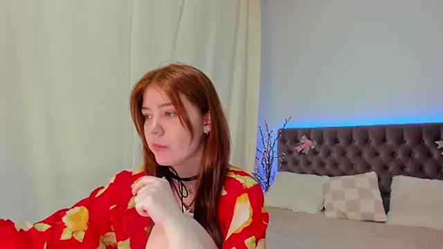 Snapshot of Ella_Mayers chatting on 03-15-25, 03:51 Ella Mayers online show from 03-15-25, 03:51