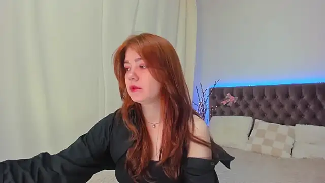 Snapshot of Ella_Mayers chatting on 03-15-25, 09:16 Ella Mayers online show from 03-15-25, 09:16