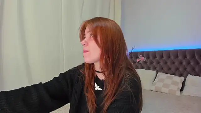Snapshot of Ella_Mayers chatting on 03-16-25, 09:16 Ella Mayers online show from 03-16-25, 09:16