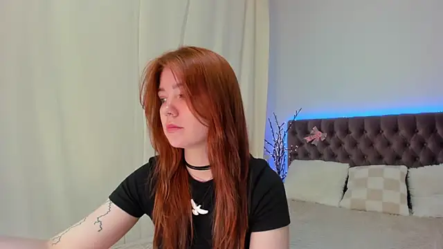 Snapshot of Ella_Mayers chatting on 03-17-25, 12:41 Ella Mayers online show from 03-17-25, 12:41