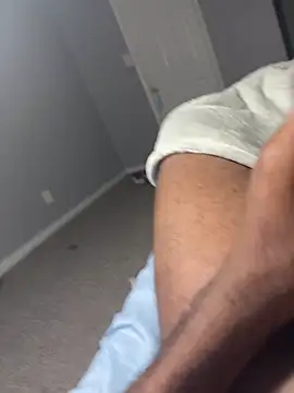 Snapshot of bigbola304 chatting on 10-28-25, 07:49 bigbola304 online show from 10-28-25, 07:49