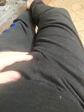 Snapshot of NAvoglia chatting on 02-13-25, 09:27 NAvoglia online show from 02-13-25, 09:27