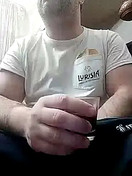 Snapshot of NAvoglia chatting on 02-21-25, 09:11 NAvoglia online show from 02-21-25, 09:11