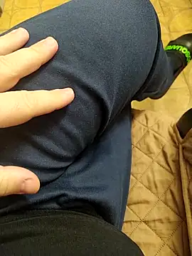 Snapshot of NAvoglia chatting on 02-24-25, 10:36 NAvoglia online show from 02-24-25, 10:36