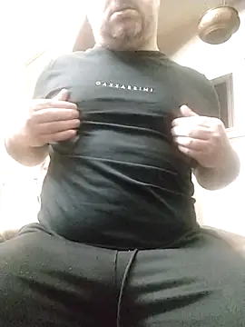 Snapshot of NAvoglia chatting on 02-27-25, 07:15 NAvoglia online show from 02-27-25, 07:15