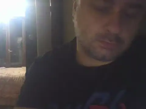 Snapshot of NAvoglia chatting on 10-26-25, 08:04 NAvoglia online show from 10-26-25, 08:04