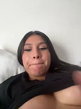 Snapshot of Arianna_Fioree chatting on 02-10-26, 10:14 Arianna Fioree online show from 02-10-26, 10:14