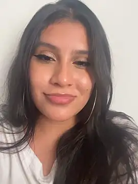 Snapshot of Arianna_Fioree chatting on 07-16-26, 10:05 Arianna Fioree online show from 07-16-26, 10:05