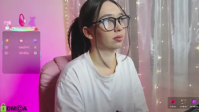 Snapshot of Arianahot777 chatting on 09-27-25, 09:31 Arianahot777 online show from 09-27-25, 09:31