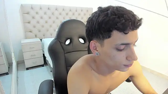 JhoanLeandro online show from 10-25-25, 07:05