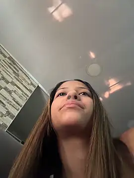 Snapshot of vicky_bass chatting on 11-11-25, 09:26 vicky bass online show from 11-11-25, 09:26