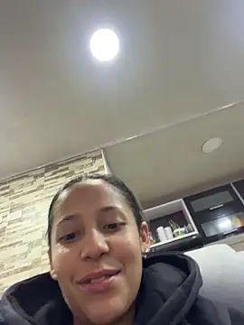 Snapshot of vicky_bass chatting on 11-16-25, 06:08 vicky bass online show from 11-16-25, 06:08