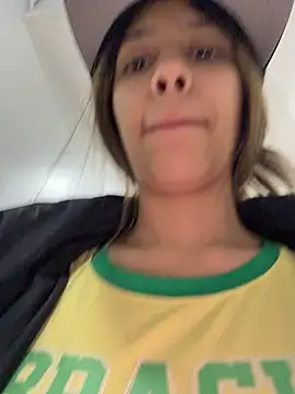 Snapshot of vicky_bass chatting on 11-20-25, 09:03 vicky bass online show from 11-20-25, 09:03