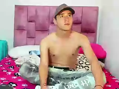 Snapshot of daimon_king05 chatting on 03-14-25, 08:28 daimon king05 online show from 03-14-25, 08:28