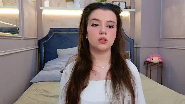 Snapshot of Pauline_Heaven chatting on 11-24-25, 05:29 Pauline Heaven online show from 11-24-25, 05:29